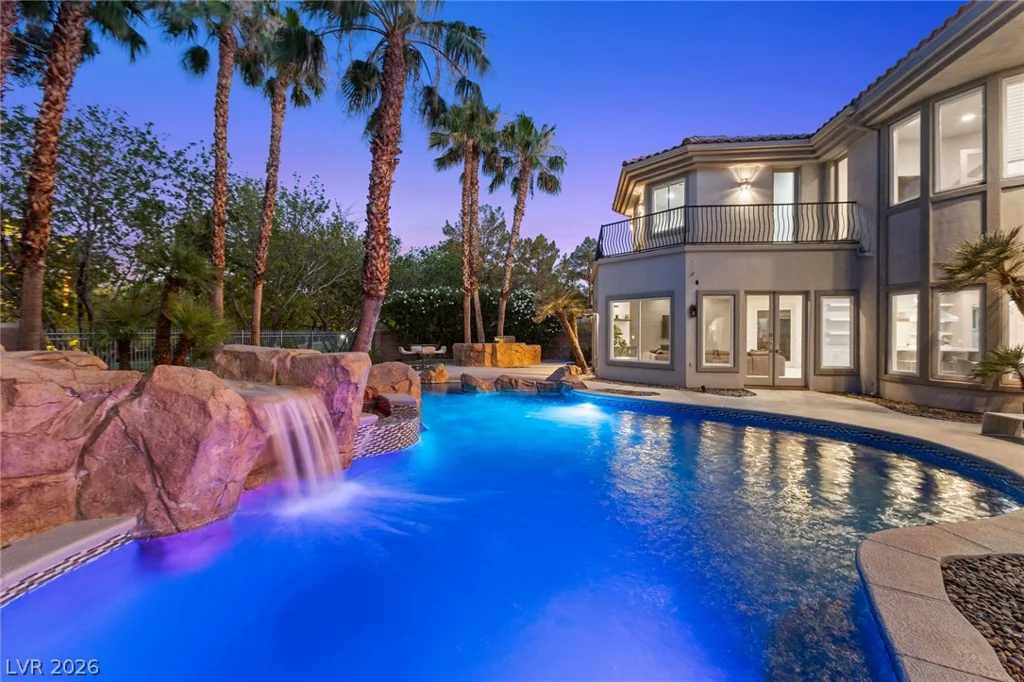 1912 Redbird, Las Vegas, NV 89134