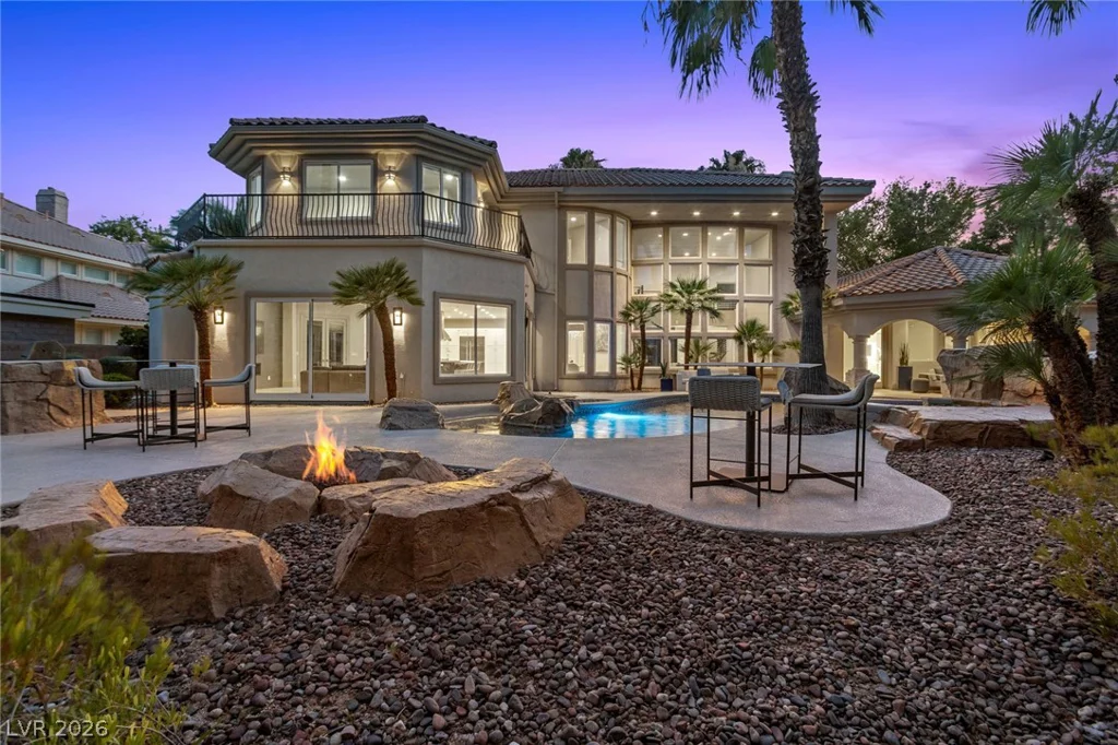 1912 Redbird, Las Vegas, NV 89134