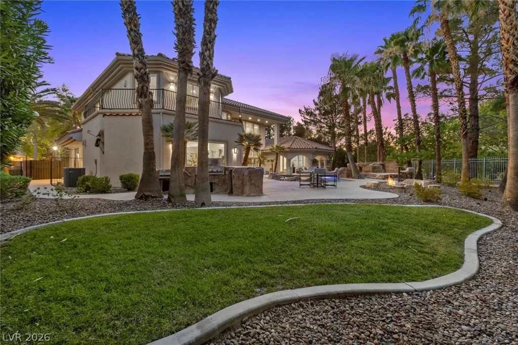 1912 Redbird, Las Vegas, NV 89134