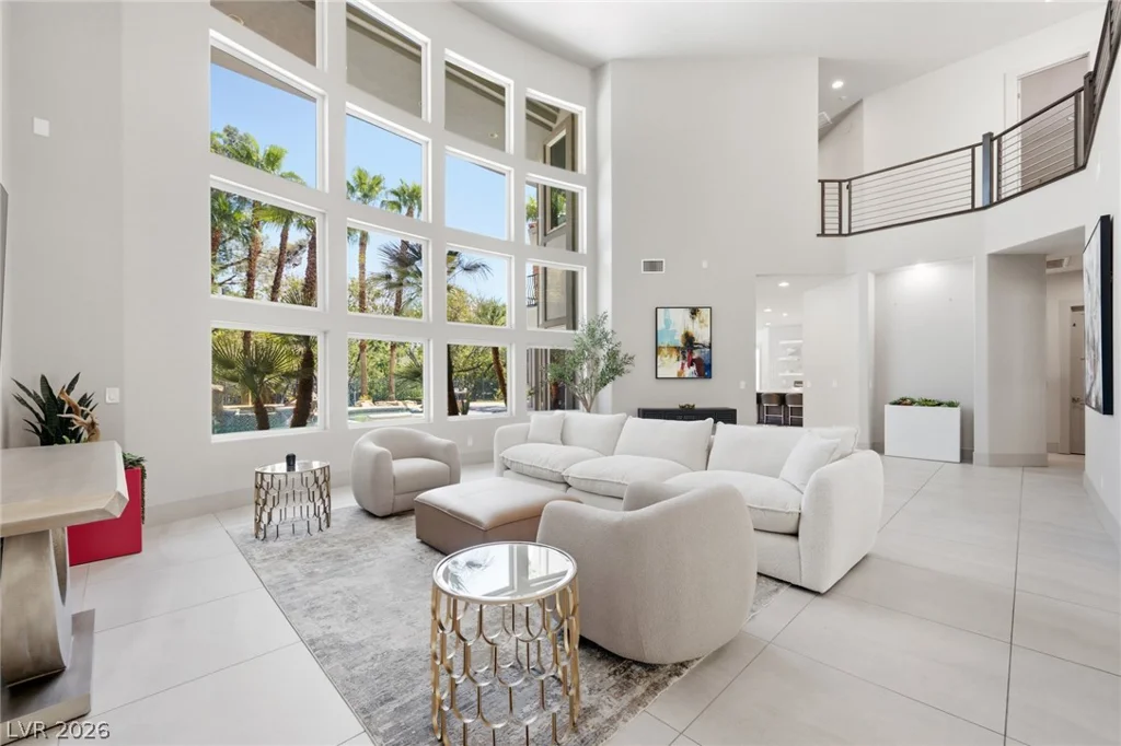 1912 Redbird, Las Vegas, NV 89134