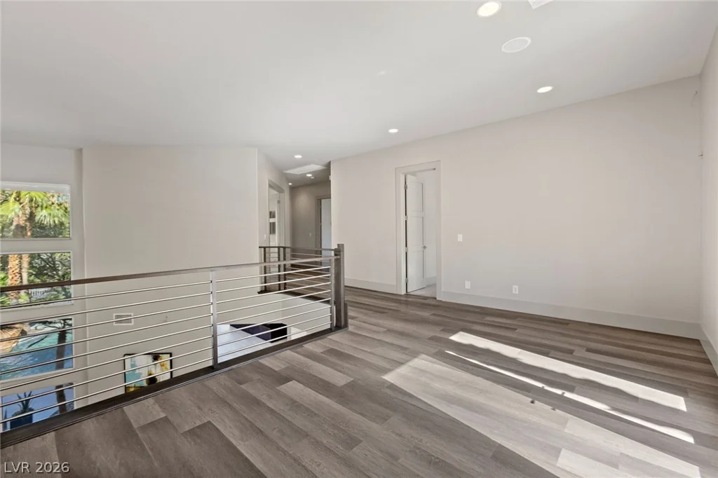 1912 Redbird, Las Vegas, NV 89134