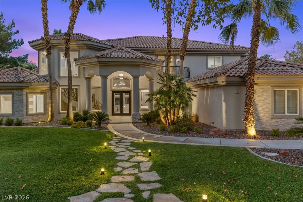 1912 Redbird, Las Vegas, NV 89134