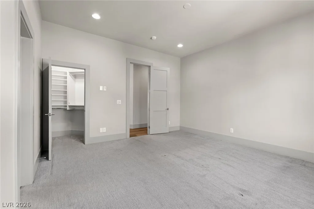 1912 Redbird, Las Vegas, NV 89134
