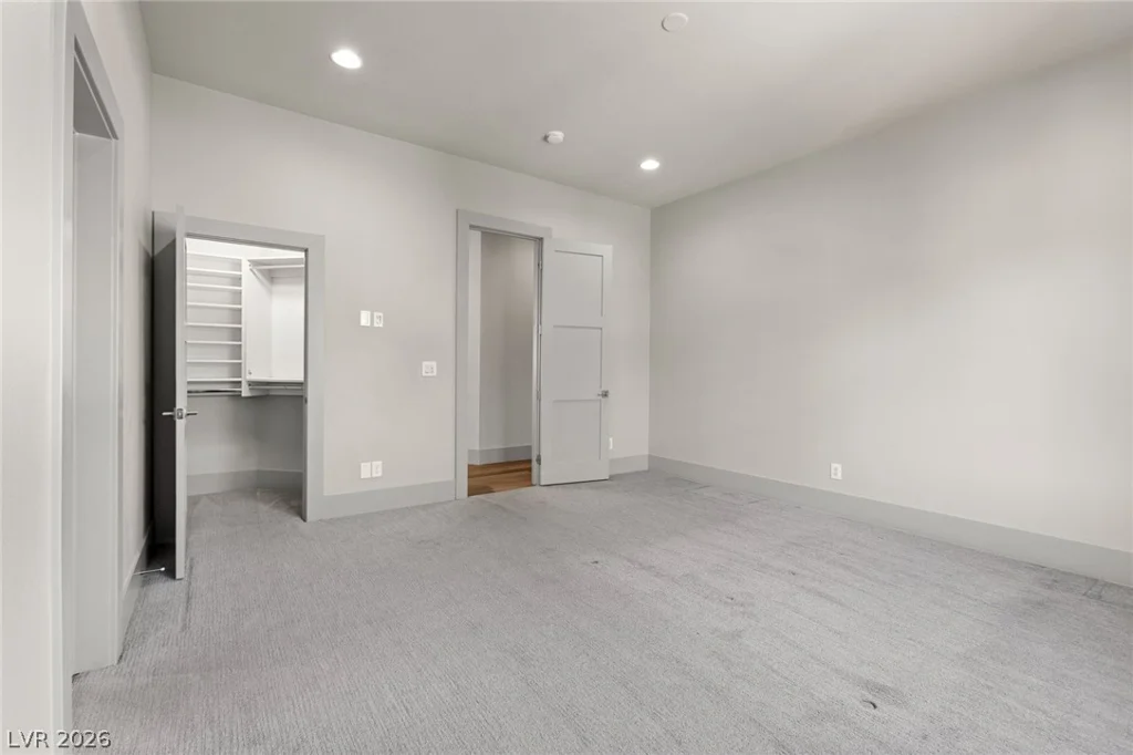 1912 Redbird, Las Vegas, NV 89134