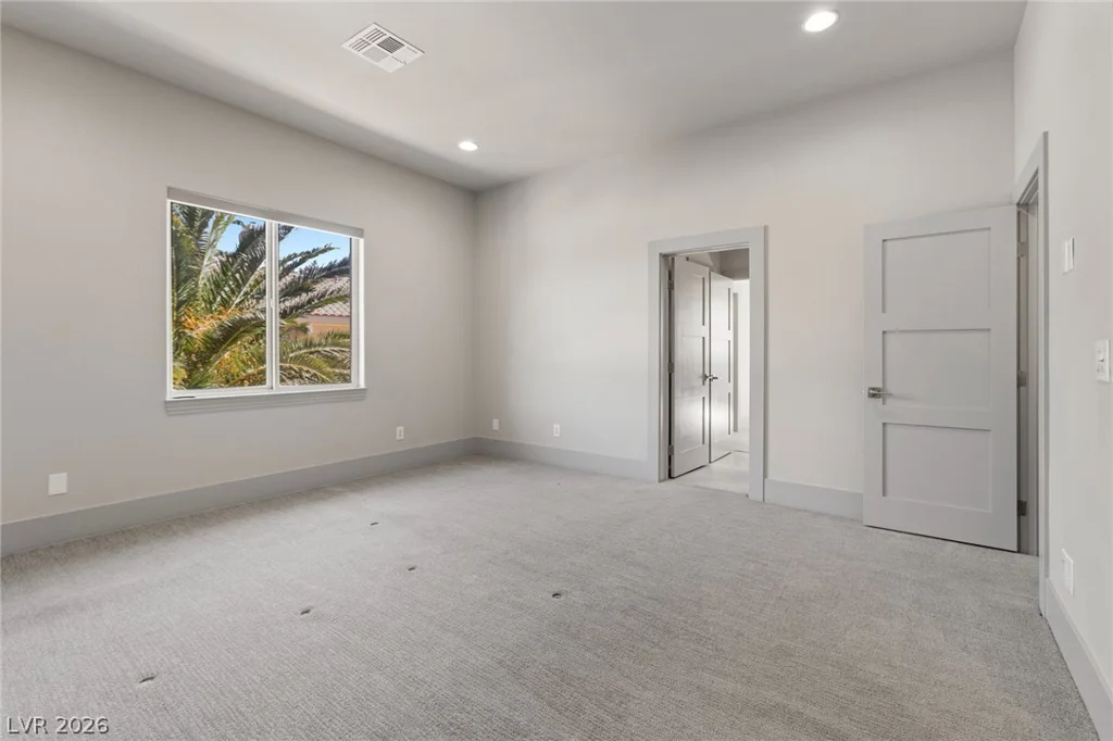 1912 Redbird, Las Vegas, NV 89134