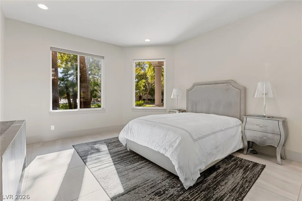 1912 Redbird, Las Vegas, NV 89134