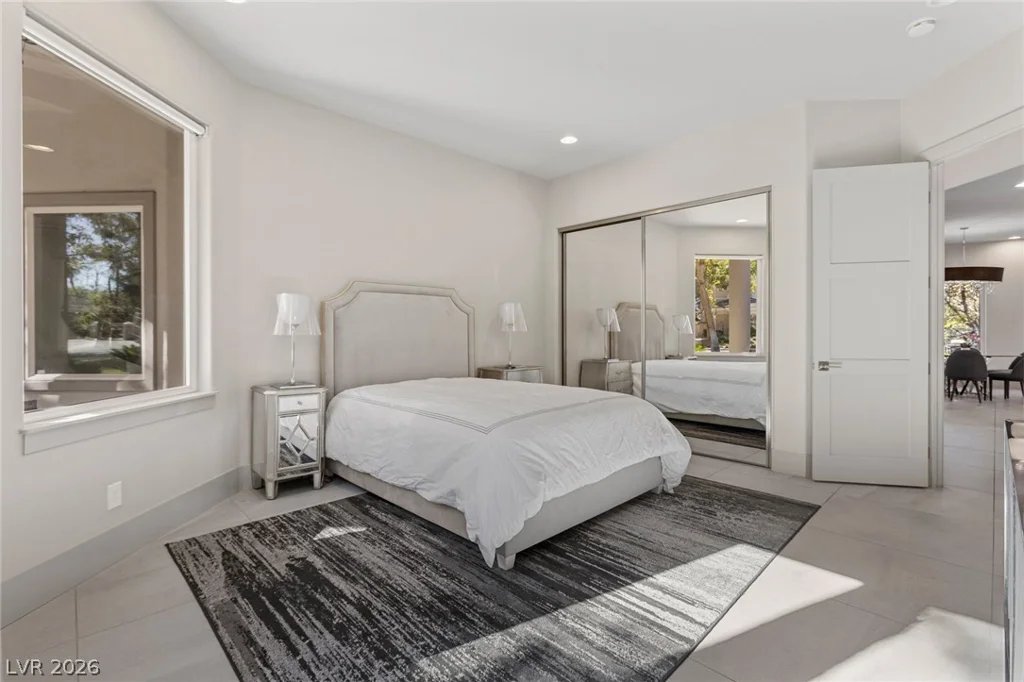 1912 Redbird, Las Vegas, NV 89134