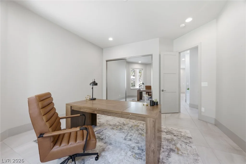 1912 Redbird, Las Vegas, NV 89134