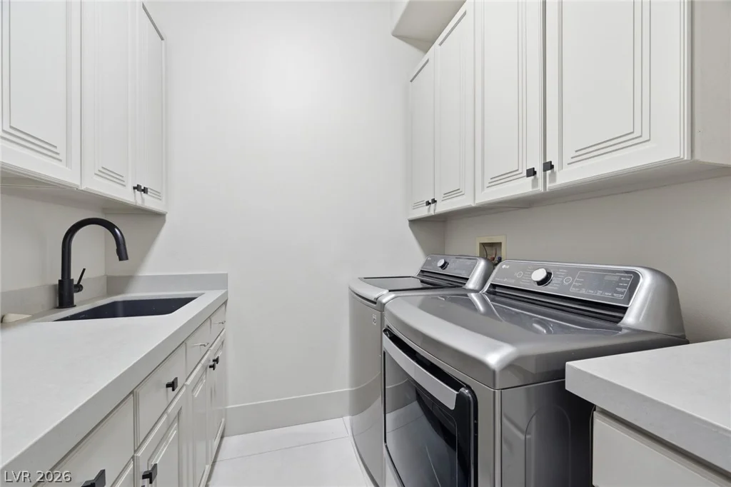 1912 Redbird, Las Vegas, NV 89134
