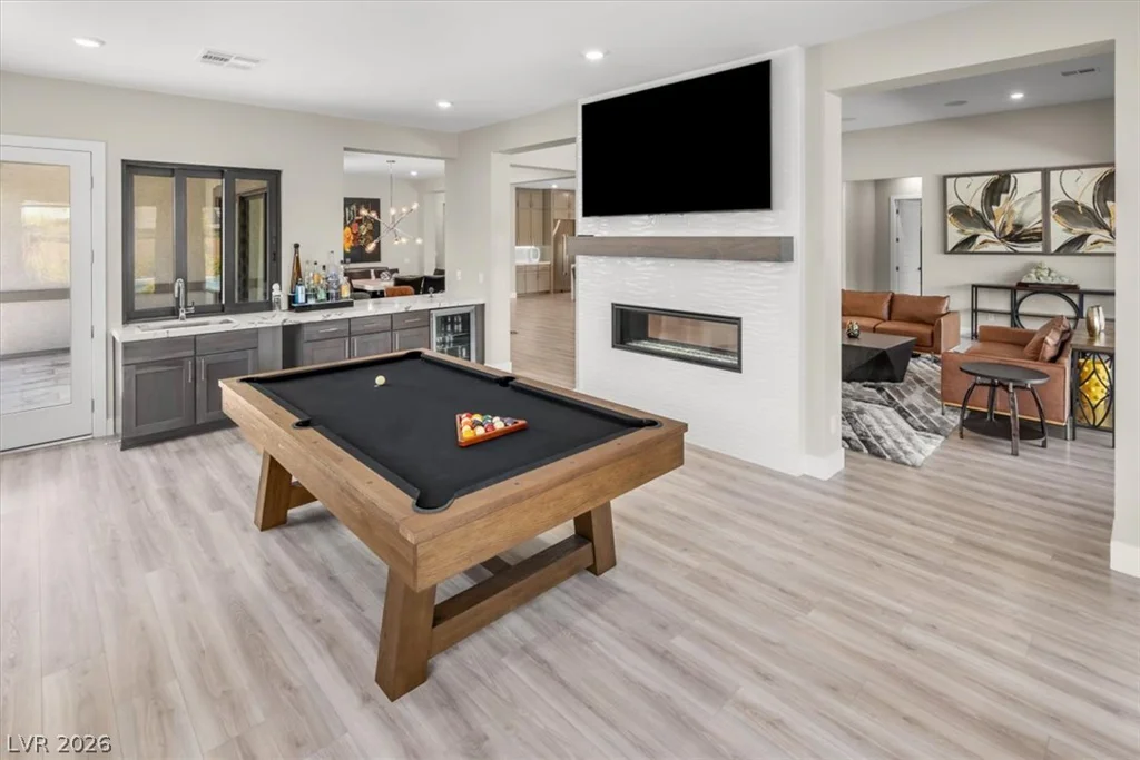 8320 Carlingford, Las Vegas, NV 89113