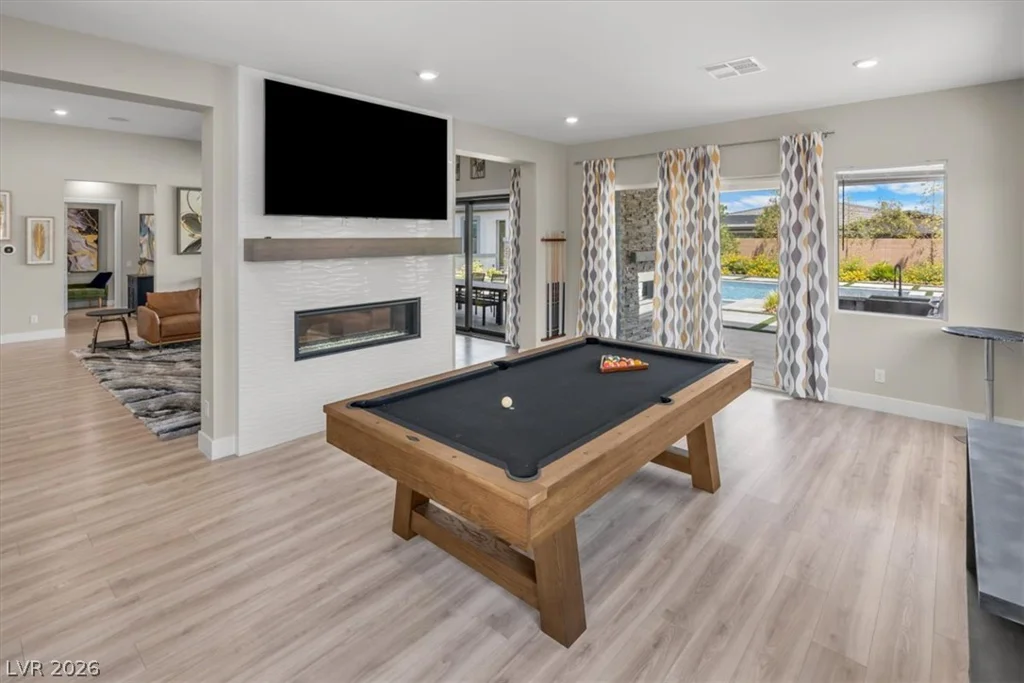 8320 Carlingford, Las Vegas, NV 89113