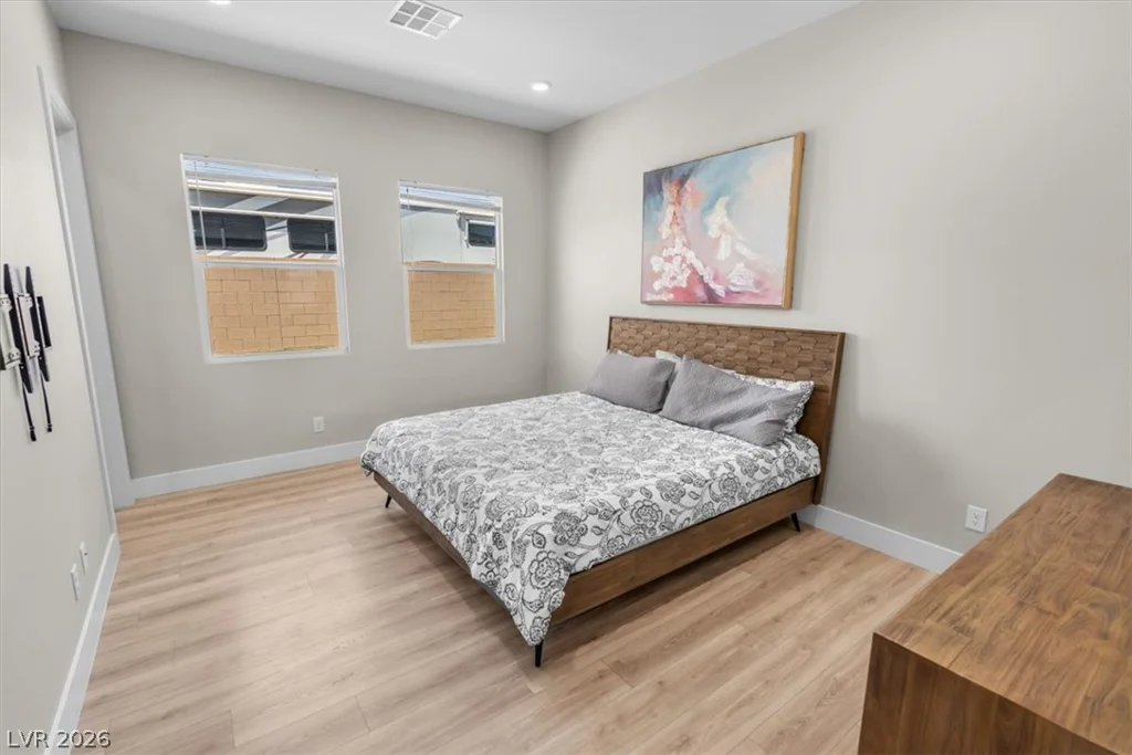 8320 Carlingford, Las Vegas, NV 89113