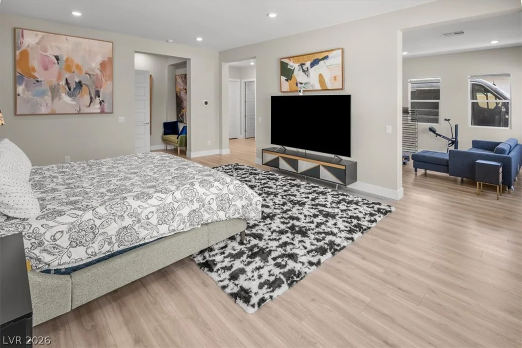8320 Carlingford, Las Vegas, NV 89113