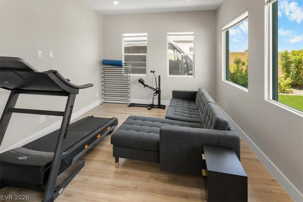 8320 Carlingford, Las Vegas, NV 89113
