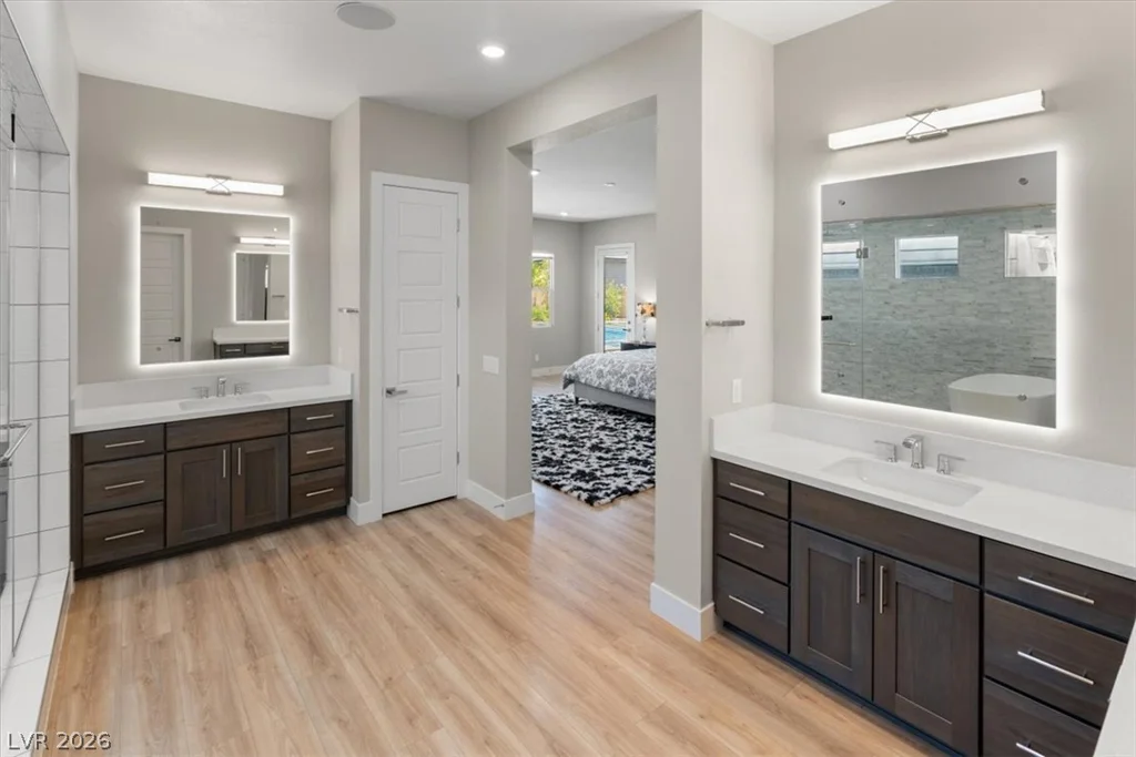 8320 Carlingford, Las Vegas, NV 89113