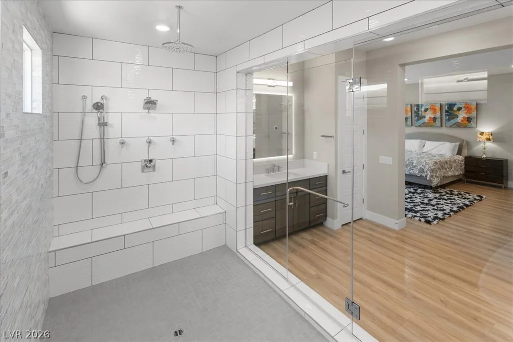 8320 Carlingford, Las Vegas, NV 89113