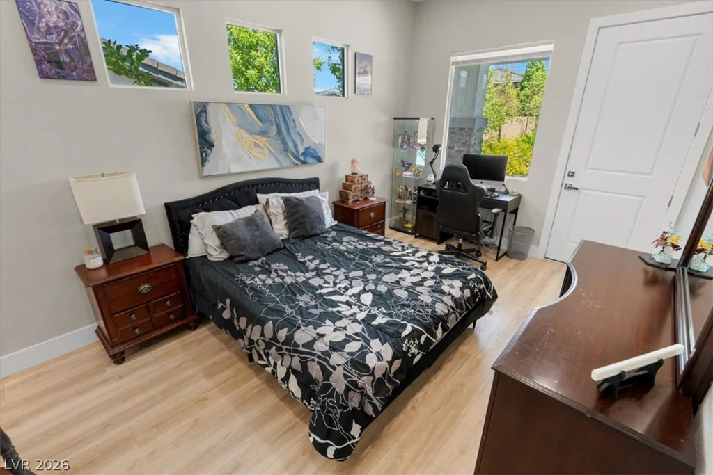 8320 Carlingford, Las Vegas, NV 89113
