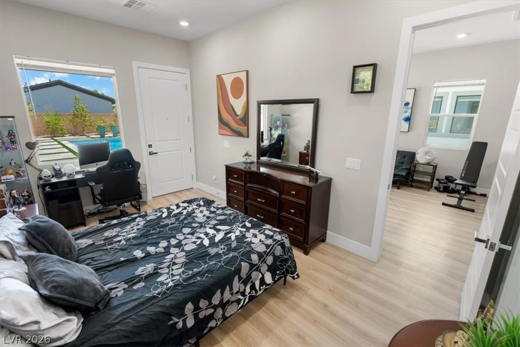8320 Carlingford, Las Vegas, NV 89113