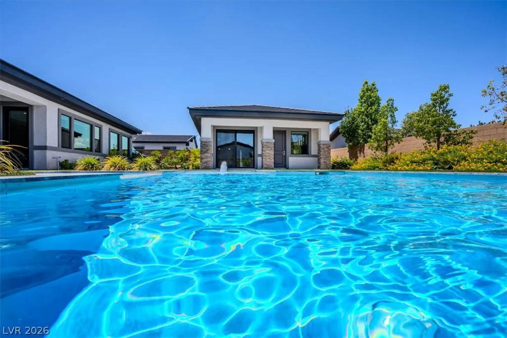 8320 Carlingford, Las Vegas, NV 89113