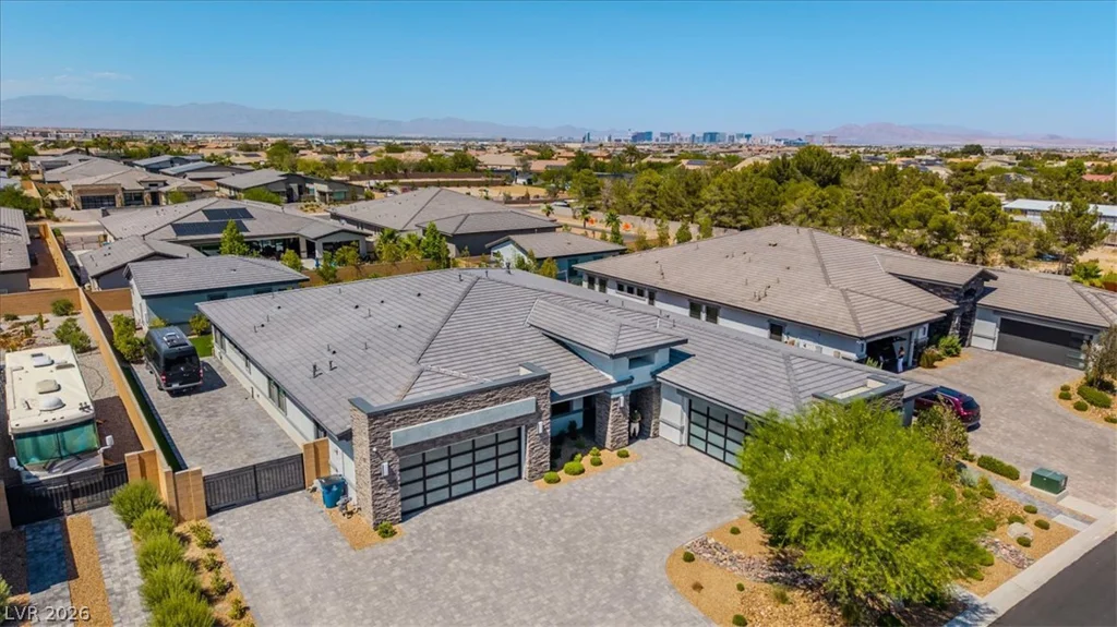 8320 Carlingford, Las Vegas, NV 89113
