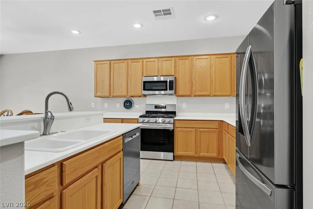 2200 Sawtooth Mountain, Henderson, NV 89044
