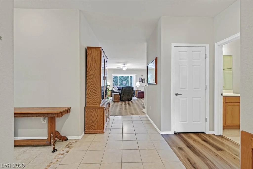 2200 Sawtooth Mountain, Henderson, NV 89044
