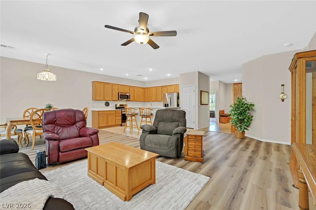 2200 Sawtooth Mountain, Henderson, NV 89044