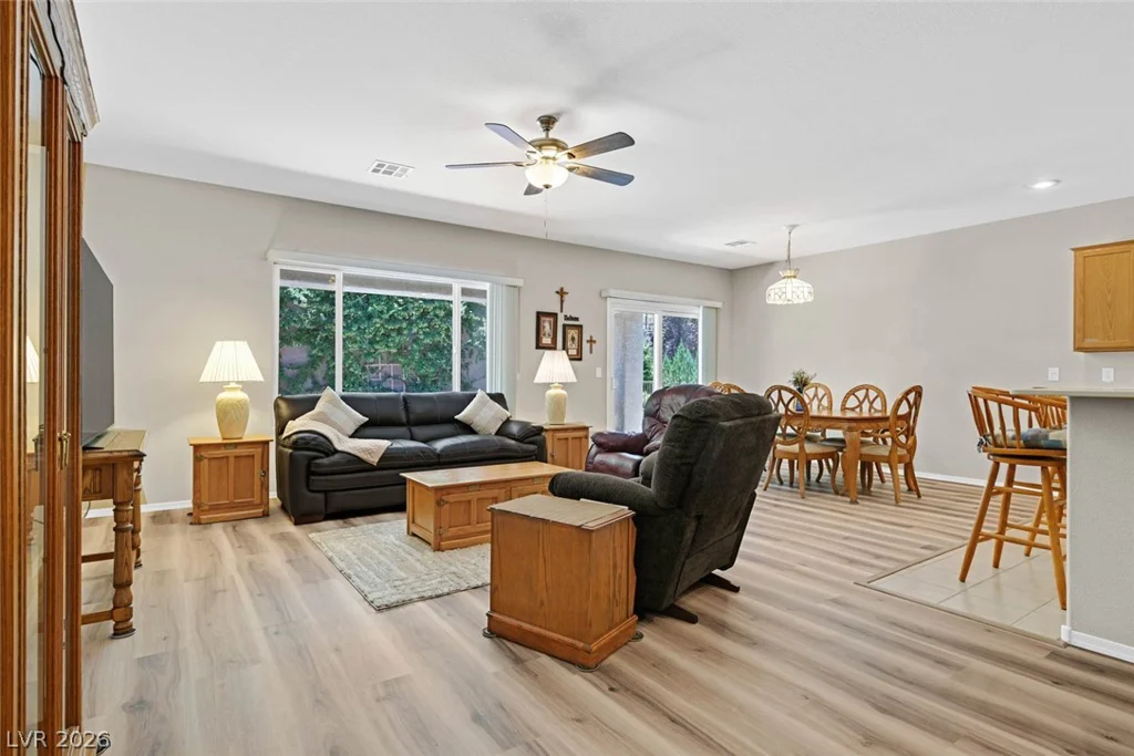 2200 Sawtooth Mountain, Henderson, NV 89044