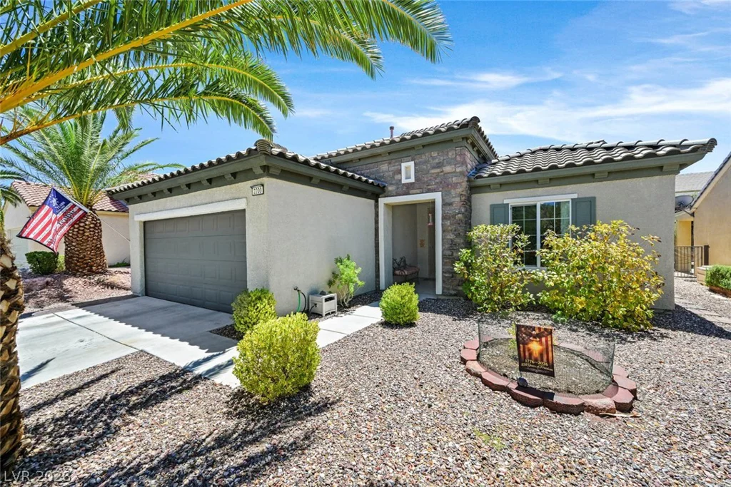 2200 Sawtooth Mountain, Henderson, NV 89044
