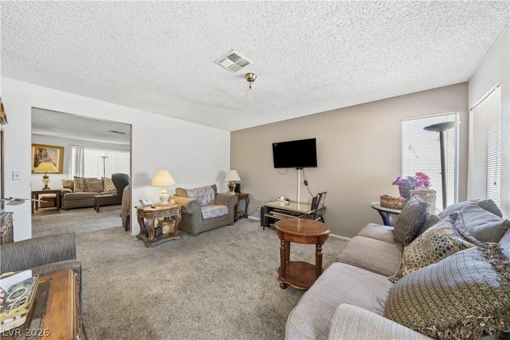 6728 Wenatchee, Las Vegas, NV 89107