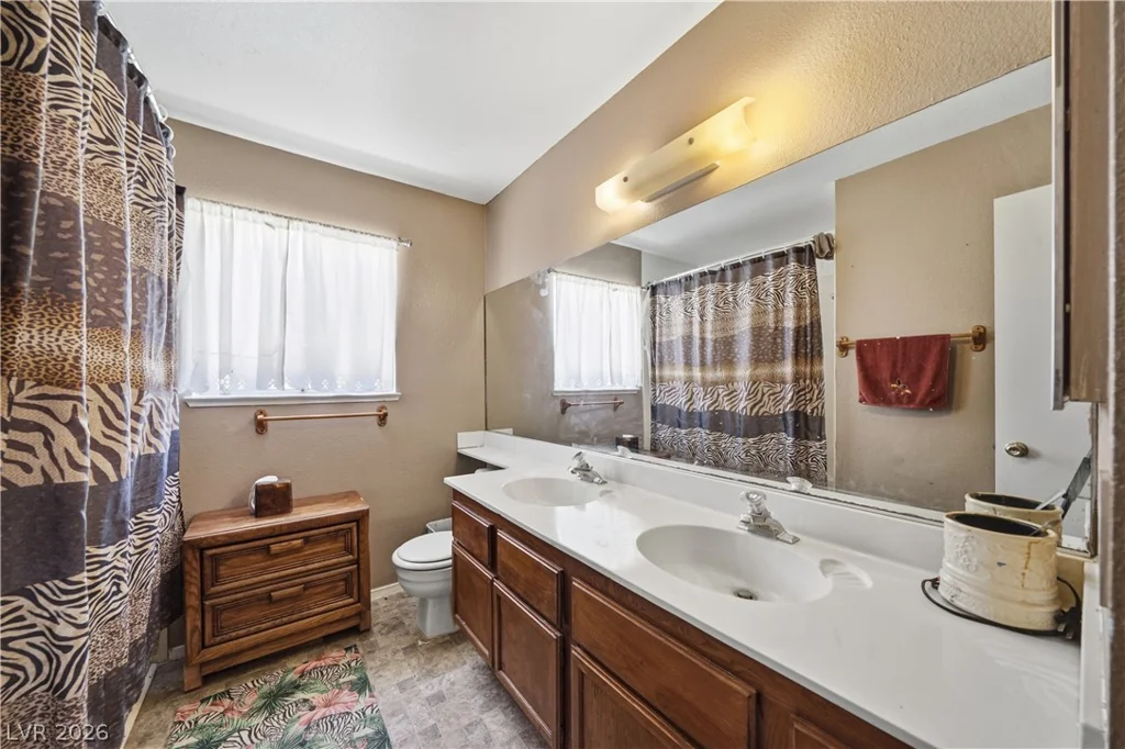 6728 Wenatchee, Las Vegas, NV 89107