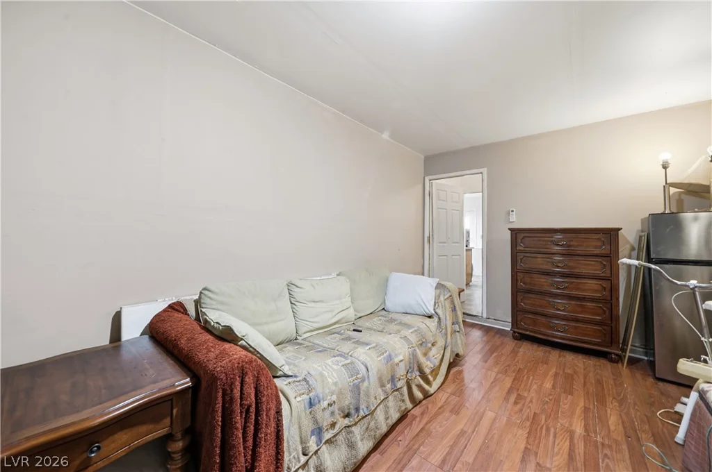 6728 Wenatchee, Las Vegas, NV 89107
