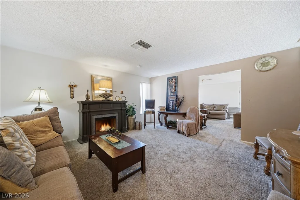 6728 Wenatchee, Las Vegas, NV 89107