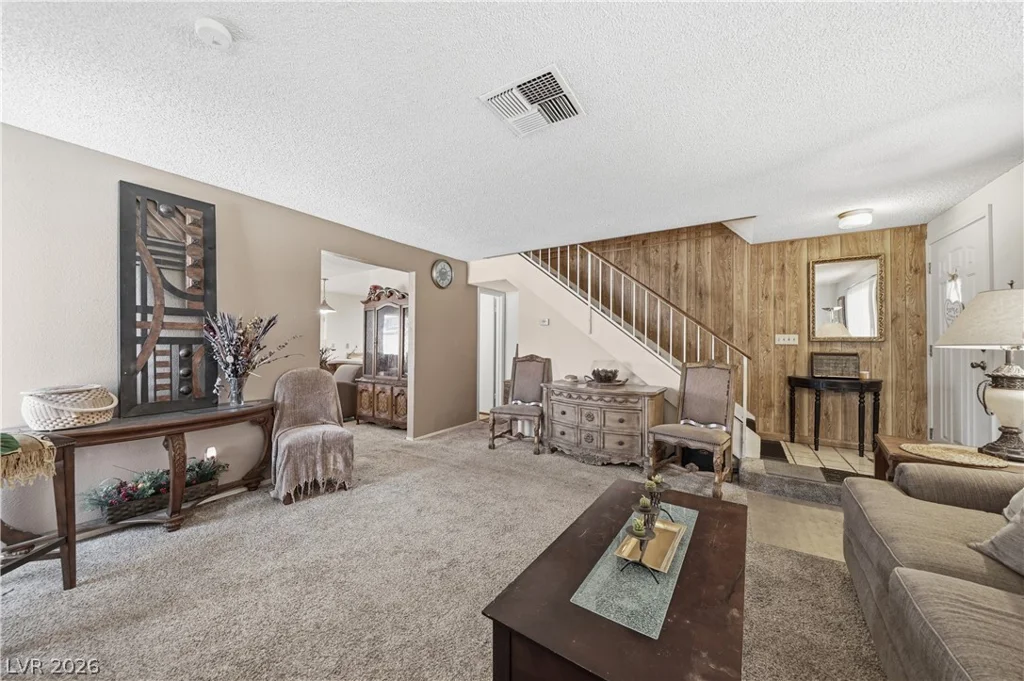 6728 Wenatchee, Las Vegas, NV 89107