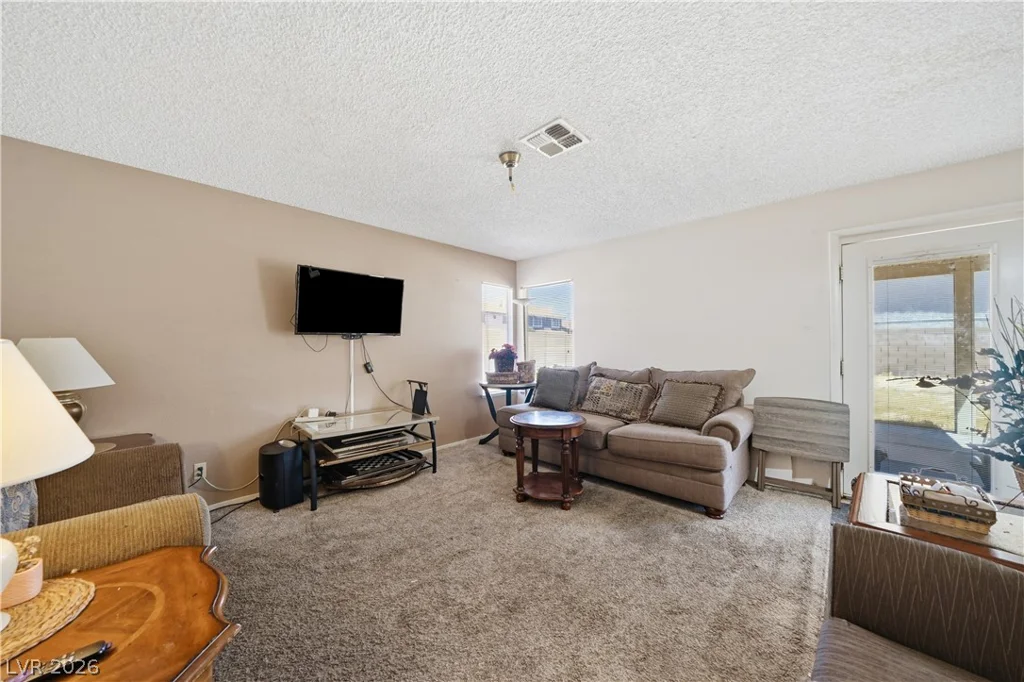 6728 Wenatchee, Las Vegas, NV 89107