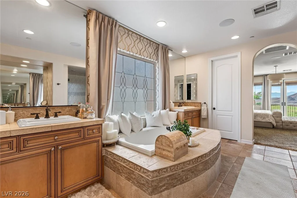69 Contrada Fiore, Henderson, NV 89011