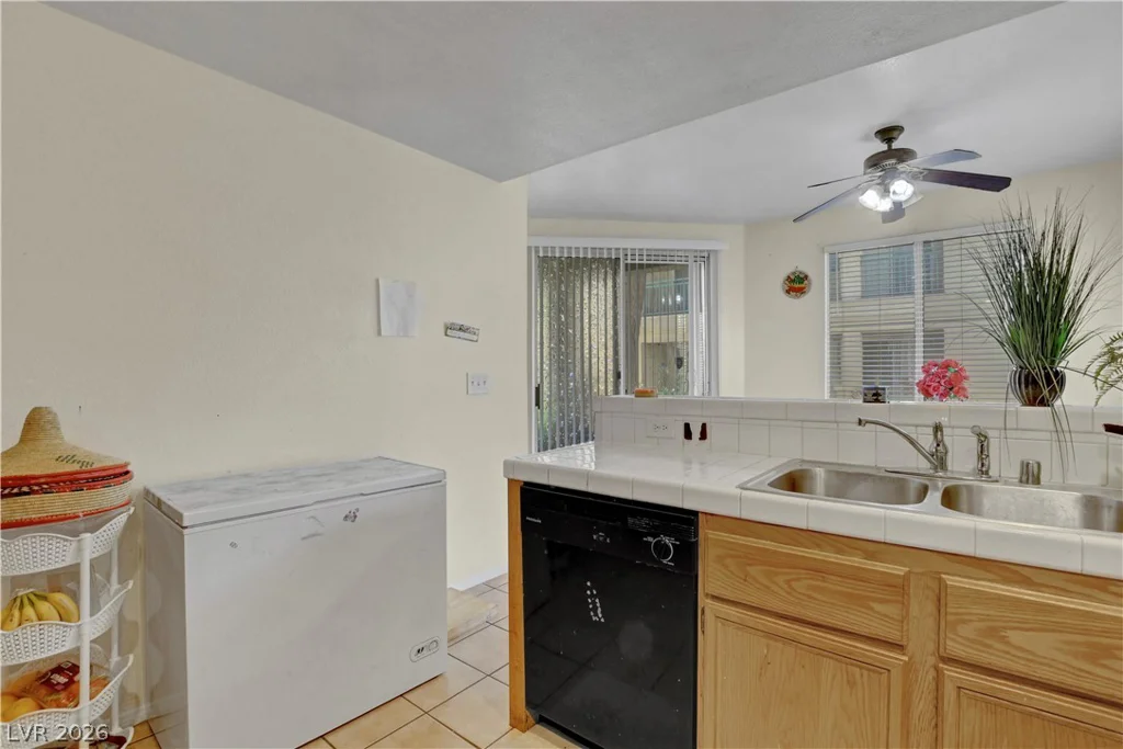 5155 Tropicana, Las Vegas, NV 89103