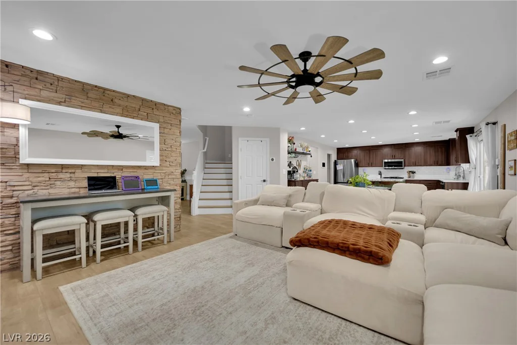 4913 Apache Valley, Las Vegas, NV 89131