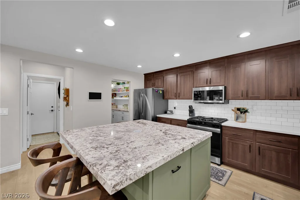 4913 Apache Valley, Las Vegas, NV 89131
