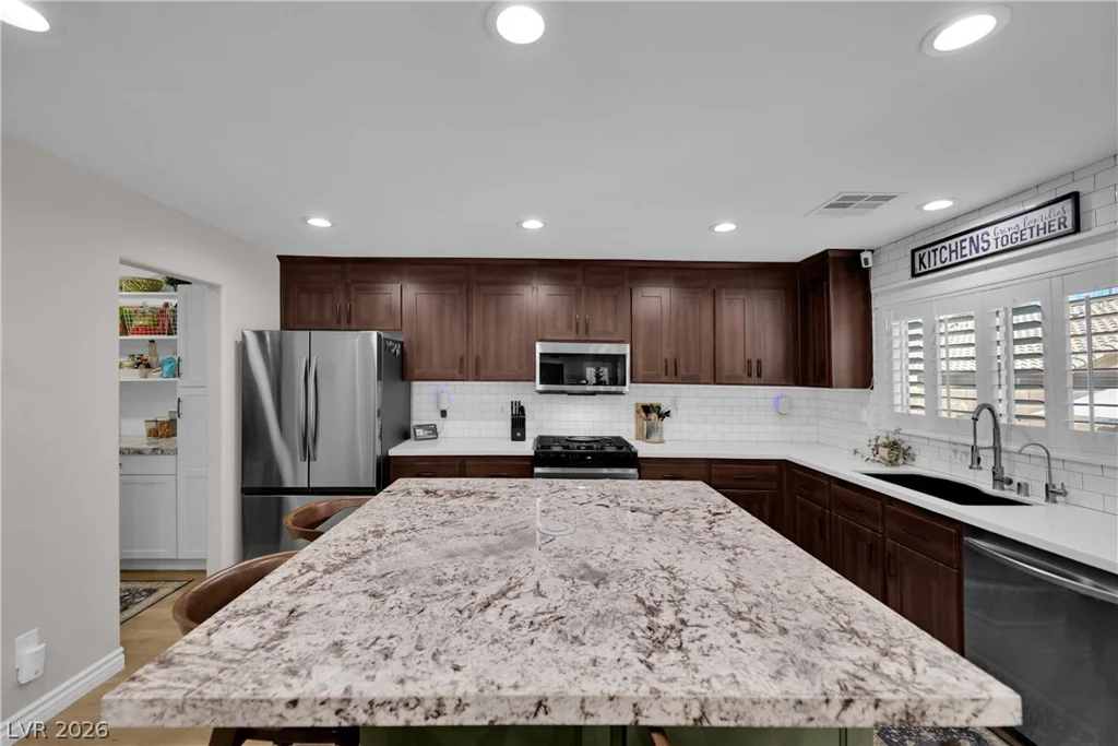 4913 Apache Valley, Las Vegas, NV 89131