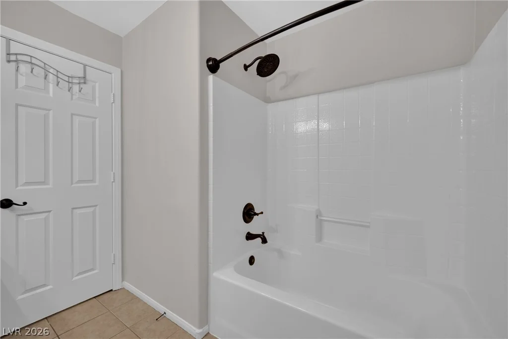 4913 Apache Valley, Las Vegas, NV 89131