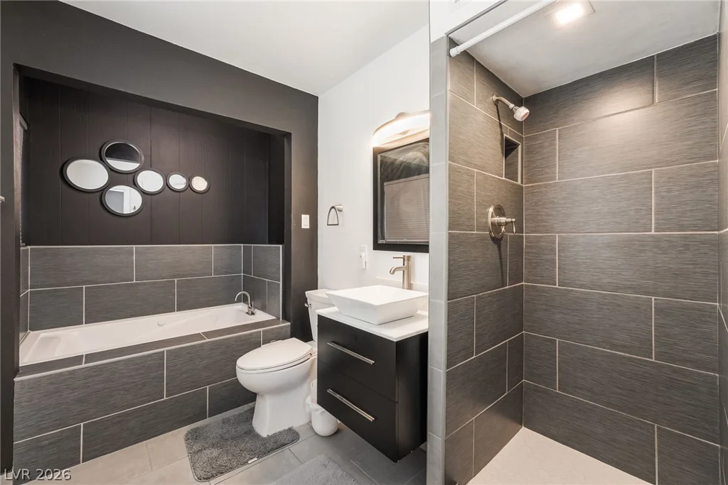6101 Chelsea, Las Vegas, NV 89107