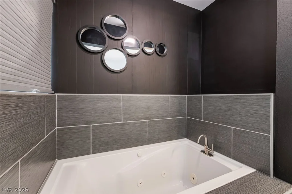 6101 Chelsea, Las Vegas, NV 89107