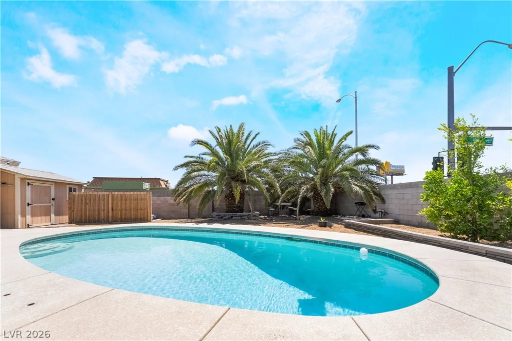 6101 Chelsea, Las Vegas, NV 89107