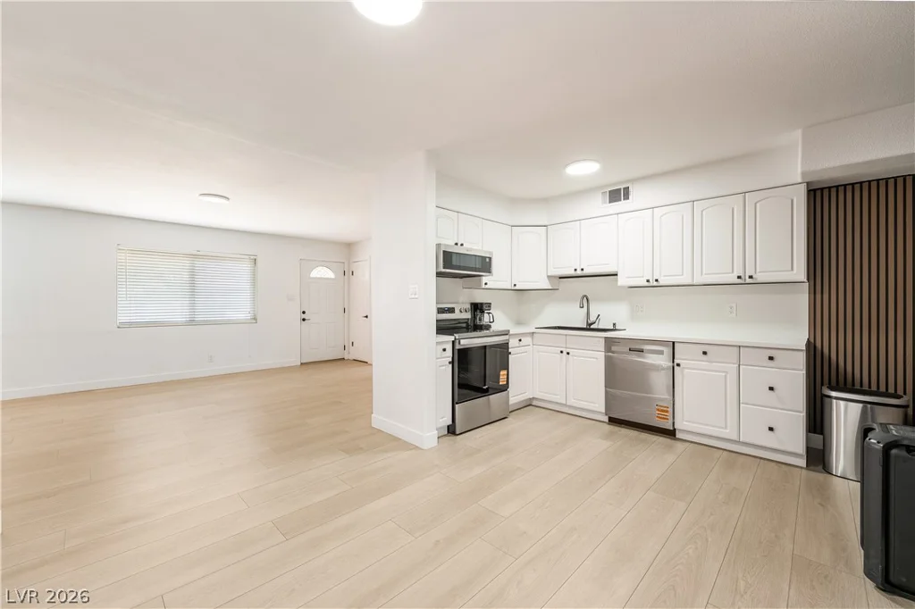 6101 Chelsea, Las Vegas, NV 89107