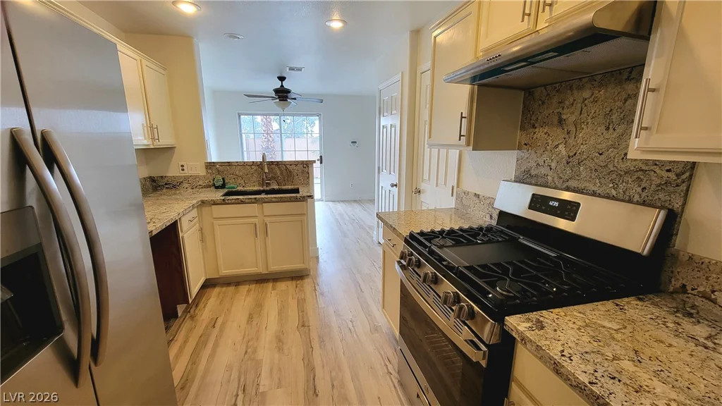3930 Starfield, Las Vegas, NV 89147