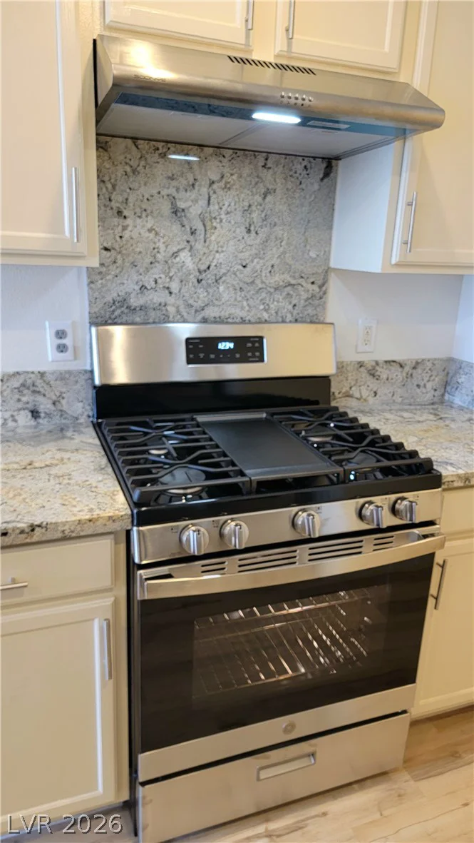 3930 Starfield, Las Vegas, NV 89147