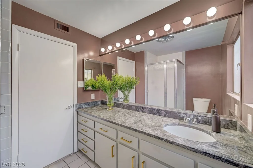 549 Canosa, Las Vegas, NV 89104