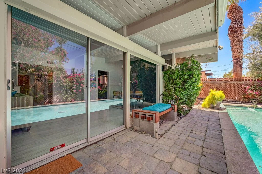 549 Canosa, Las Vegas, NV 89104