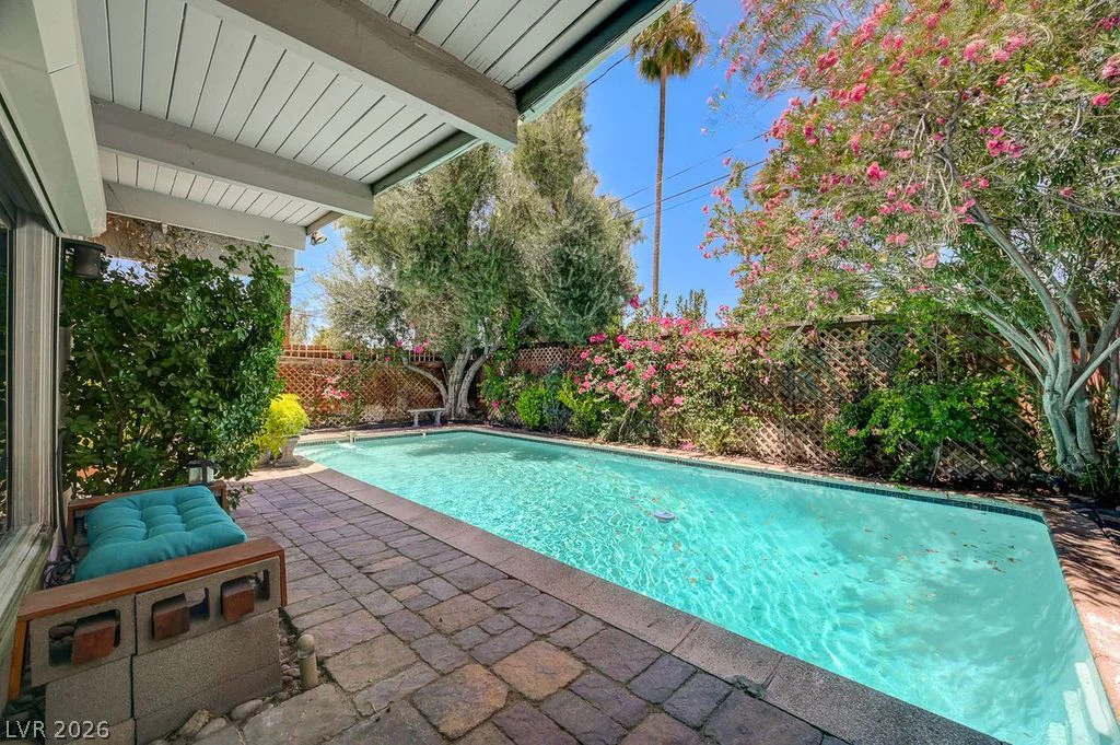 549 Canosa, Las Vegas, NV 89104